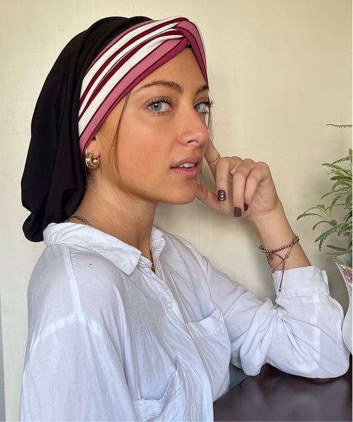 long black turban with pink front